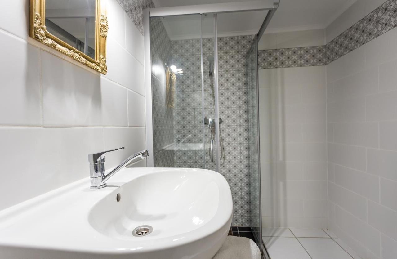 A10 Budapest Center Aparthotel エクステリア 写真