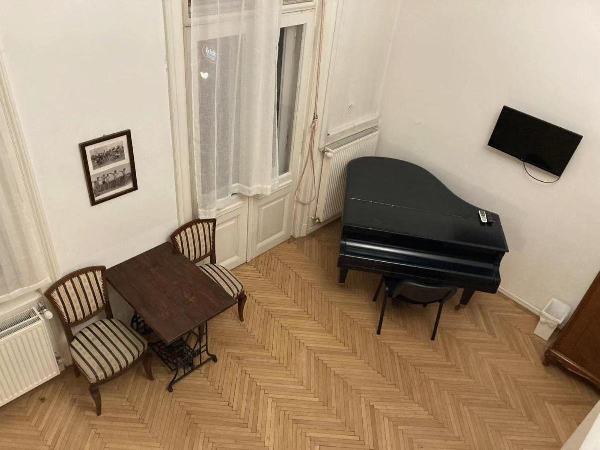 A10 Budapest Center Aparthotel エクステリア 写真